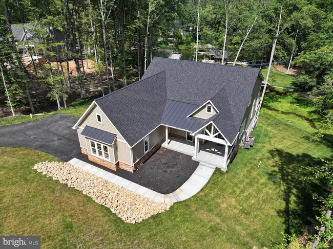 Building Photo - 44 Deep Crk Cir