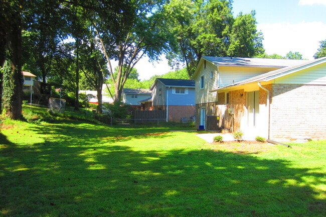 Building Photo - Coming Soon - Fabulous Detached Home in Robinson HS Pyramid!!