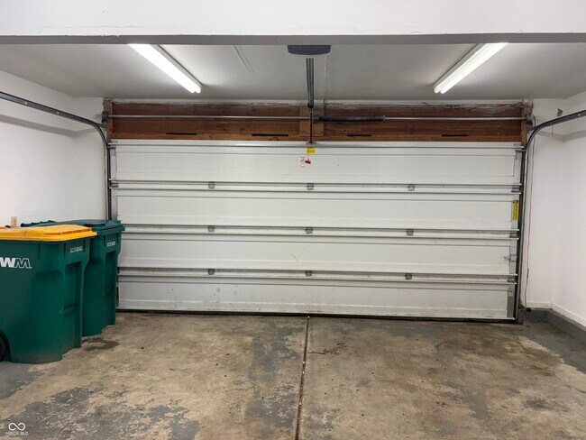 Building Photo - 5985 Claymont Blvd