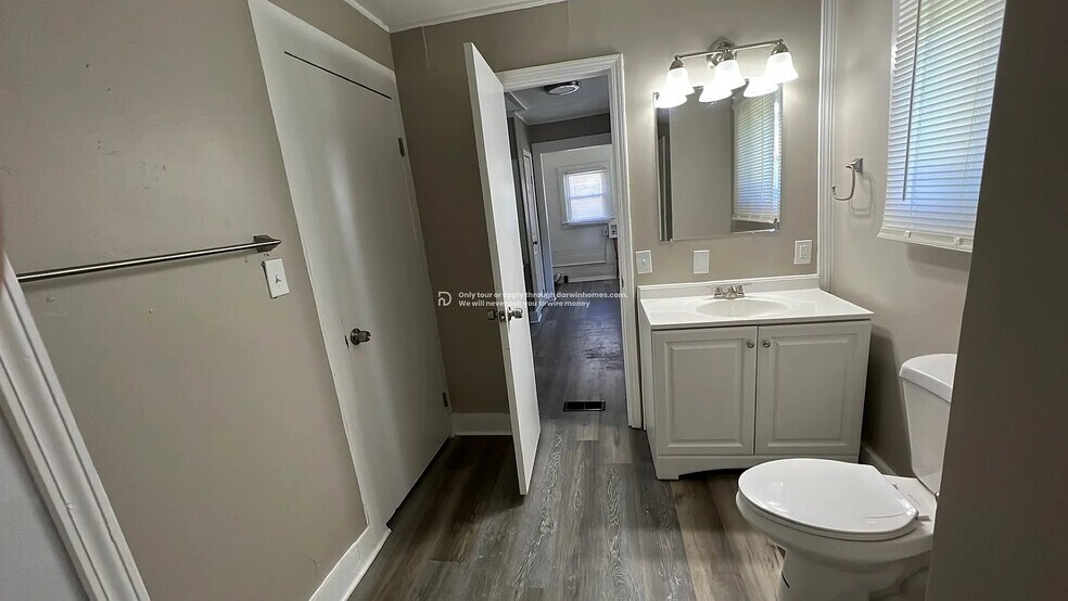 Building Photo - 910 Watt St