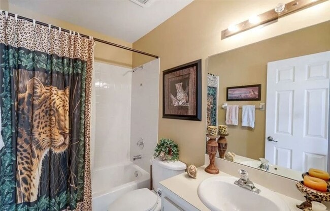 Building Photo - 9270 Lake Park Dr