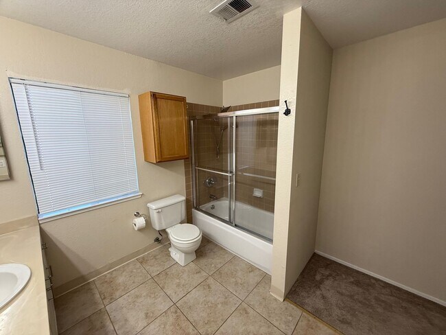 Building Photo - Cambrian 3 bedroom 2.5 Bath Home, Nice Court Location,