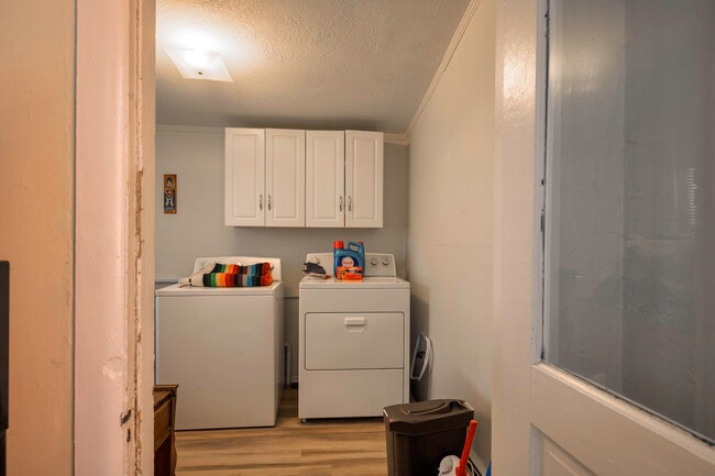 Laundry - 108 S Spruce St