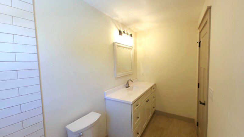 Building Photo - 1704 S Forest Dr