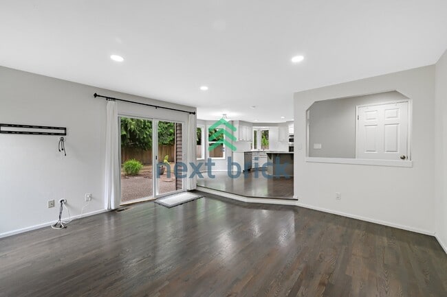 Building Photo - "Charming 3-Bedroom Retreat in Mill Creek with Spacious 2,125 Sq. Ft. Layout!"