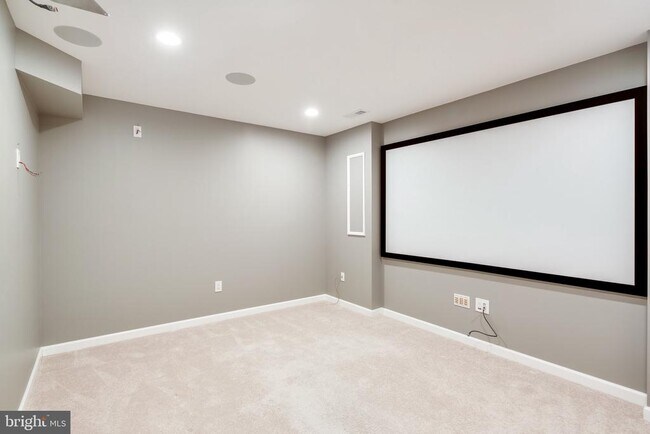 Building Photo - 1304 Longbow Rd