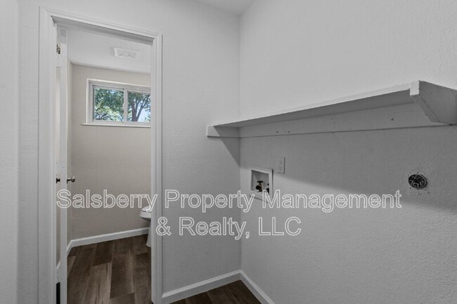 Building Photo - 3620 Harwood Ct