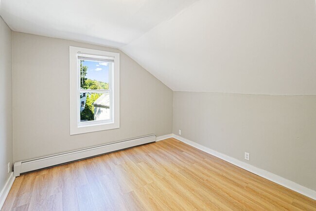 Building Photo - rent to own newly renovated condo