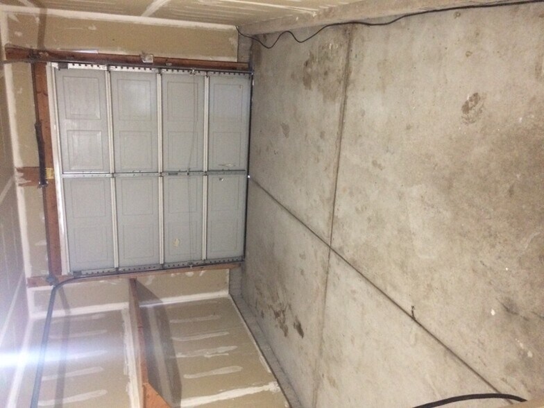 Building Photo - 1884 Shepard Ln