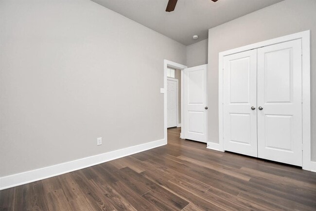 Building Photo - 10643 Cascade Crk Dr