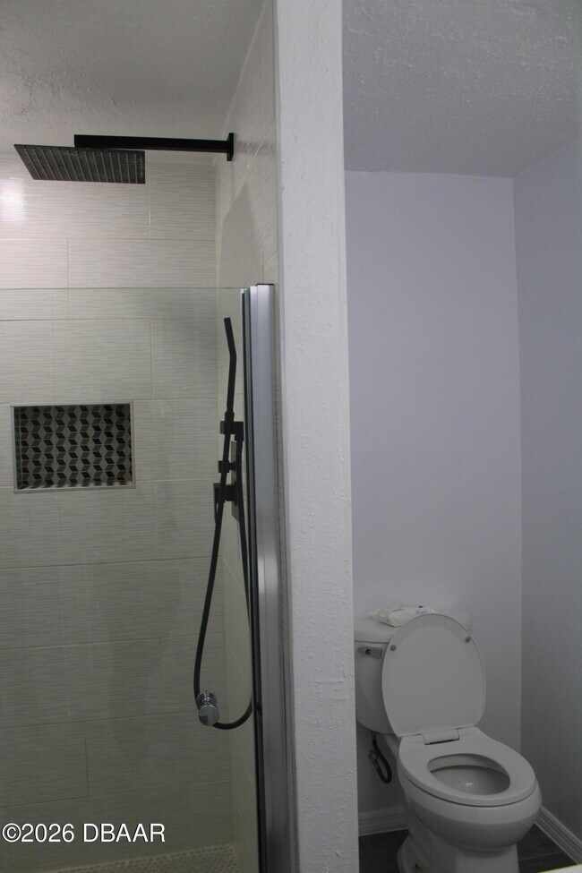 Building Photo - 147 Lindley Rd