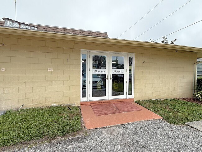 Building Photo - 701 Michigan Ct