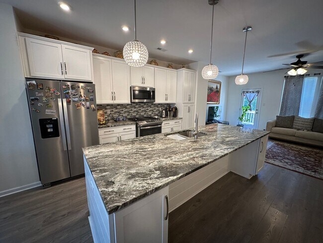 Building Photo - Call Amanda Tate at (757)289-6810 for more information