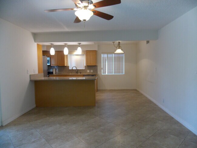 Building Photo - 4714 Muscatel Ave