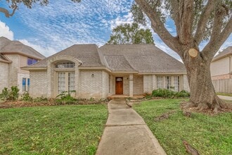 Building Photo - 934 Goldfinch Ave