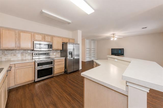 Building Photo - 6704 Cambrian Way