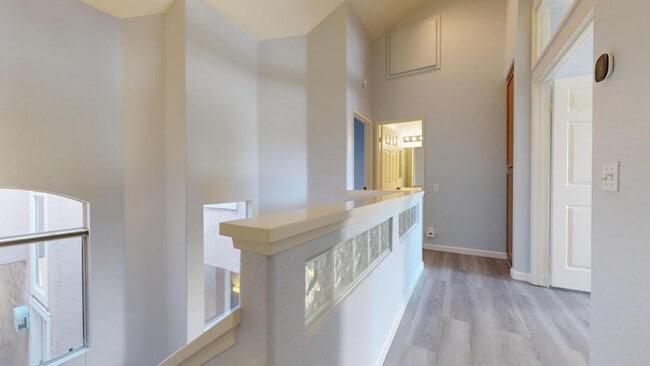 Building Photo - 7254 Shoreline Dr