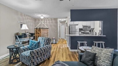 Building Photo - Charming 2-Bedroom, 2.5-Bathroom Townhome with Community Pool! Available TODAY!