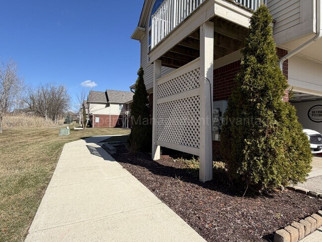 Building Photo - Rare Corner Upper Condo with Vaulted Ceilings, Private Balcony and 2 Car Garage - Right Across fr...