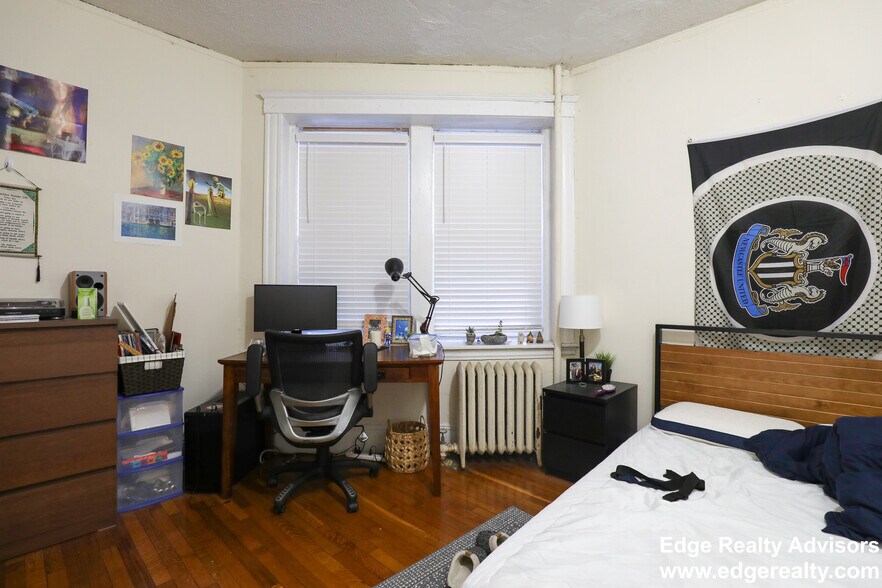 Building Photo - 12 Elba St