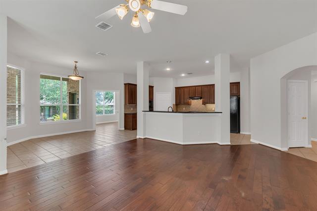 Building Photo - 1383 Ranch House Dr
