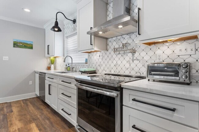 Building Photo - 9200 Pointe Aux Chenes Rd