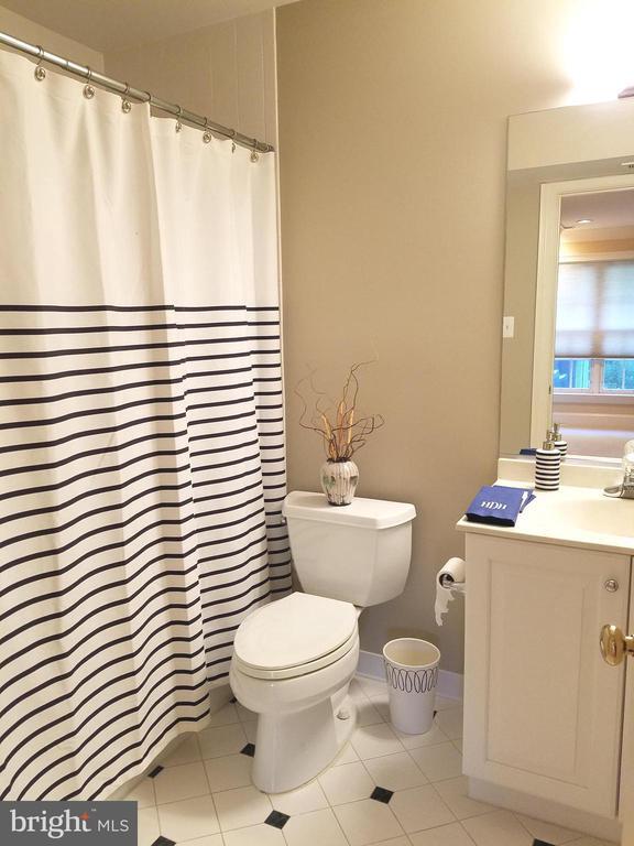 Building Photo - 2003 Mayfair McLean Ct