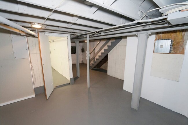 Building Photo - Lovely 3 bedroom home near Howard Universt...
