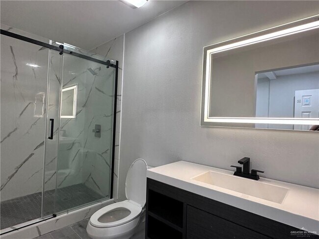 Building Photo - 18 Kennedy Ave