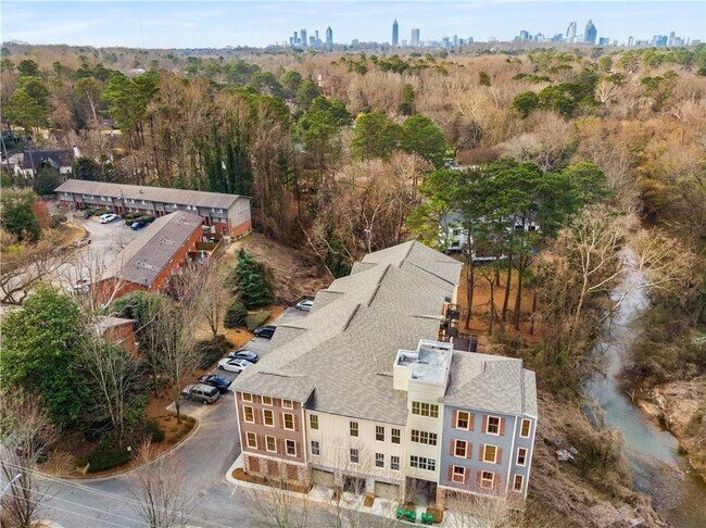 Building Photo - 1628 Briarcliff Rd NE