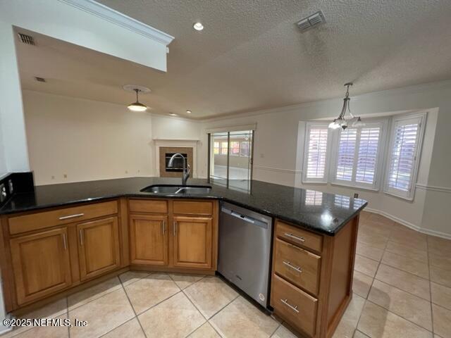 Building Photo - 2127 Forest Gate Dr W