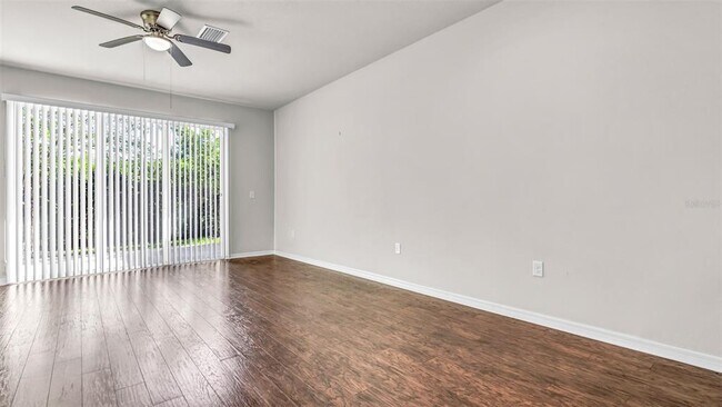 Building Photo - 9153 Hillcroft Dr