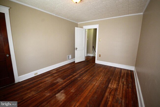 Building Photo - 623 Guilford Ave
