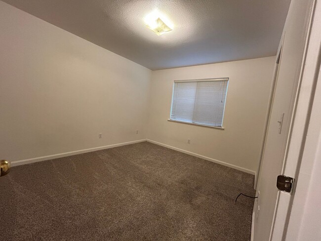 Building Photo - 1206 West St