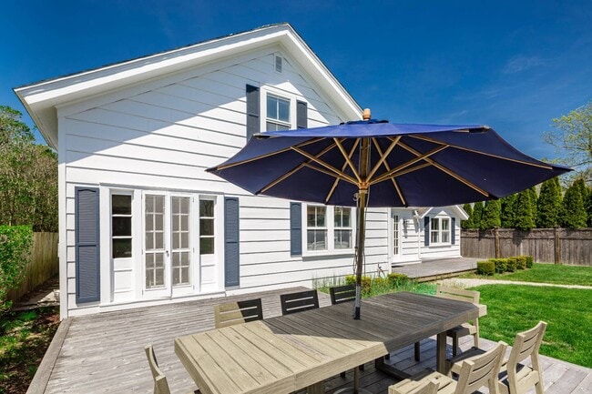 Building Photo - 109 Toylsome Ln