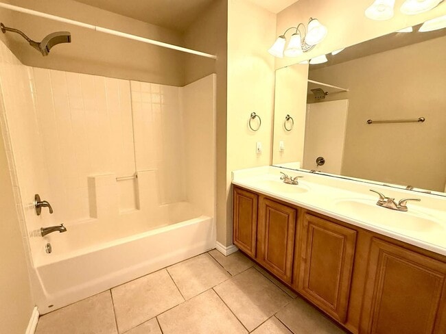 Building Photo - 402 Boggy Creek Dr