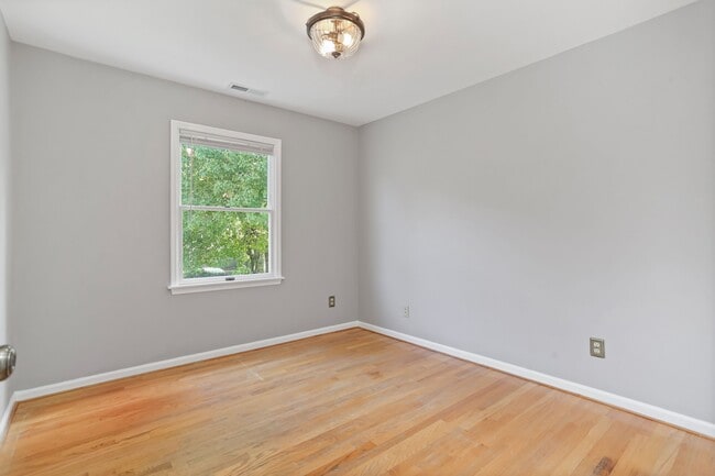Building Photo - 78 Northfield St