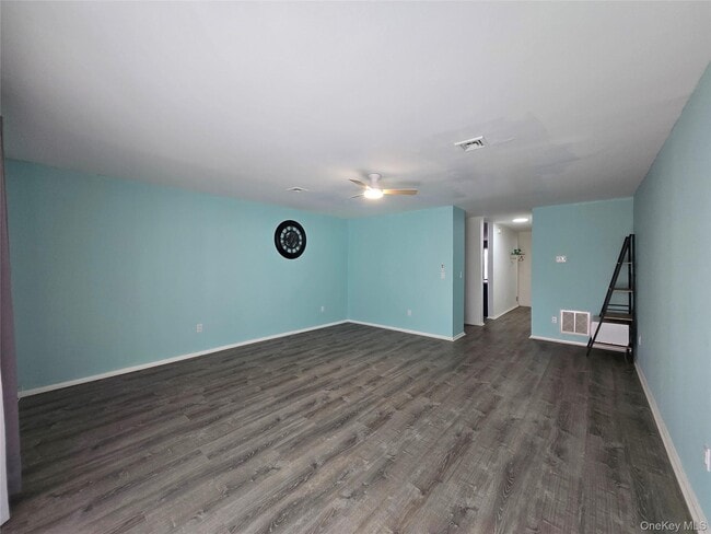 Building Photo - 184 Deer Ct Dr