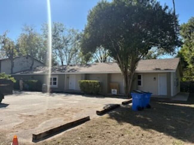 Primary Photo - Beautiful newly remodeled 2/1 apartment!