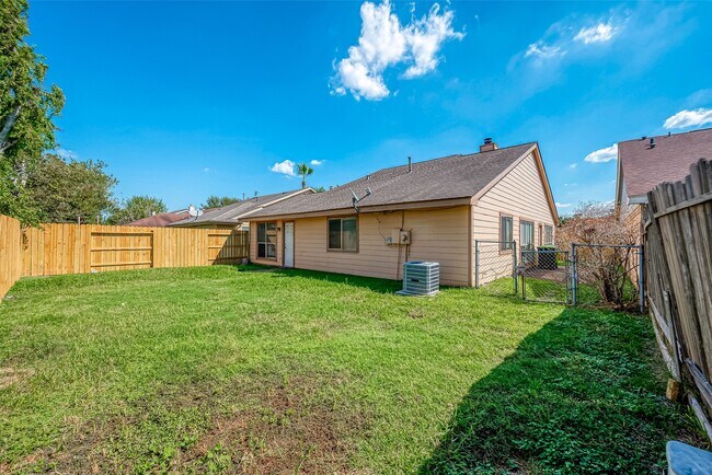 Building Photo - 1490 Hunters Park Dr