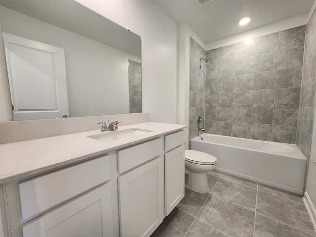 Building Photo - 1622 Reservoir Pl
