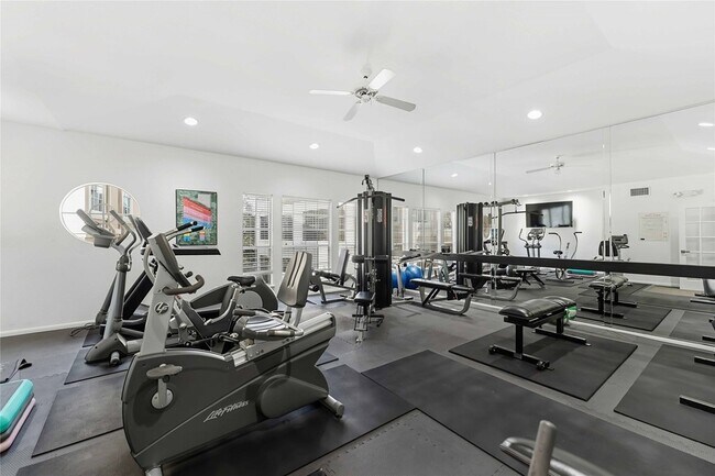 Building Photo - 3231 Allen Pkwy