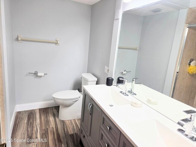 Building Photo - 7300 N Cocoa Blvd