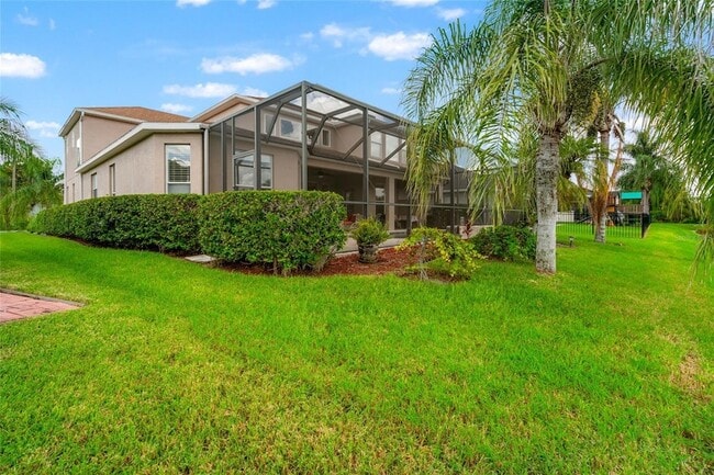 Building Photo - 2330 Nesslewood Dr