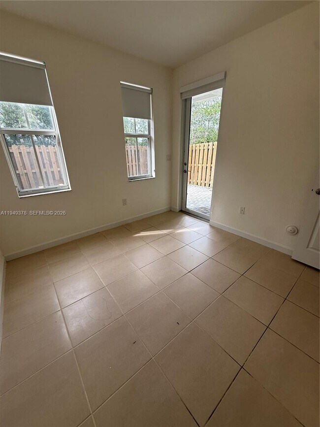 Building Photo - 7412 NW 108th Path