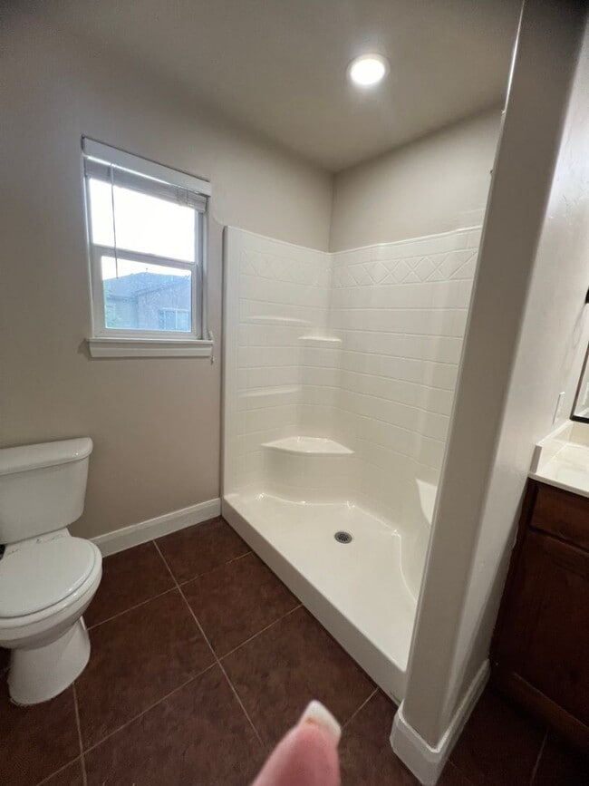 Building Photo - Newly Updated Townhome in Cedar Crossing