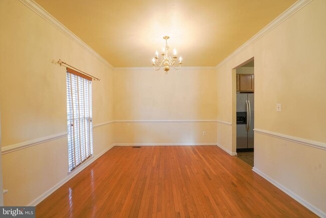 Building Photo - 303 Highland Ridge Ave