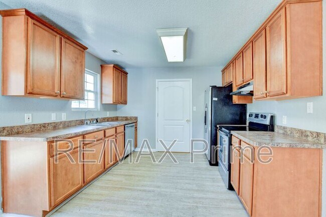 Building Photo - 2513 Masi St