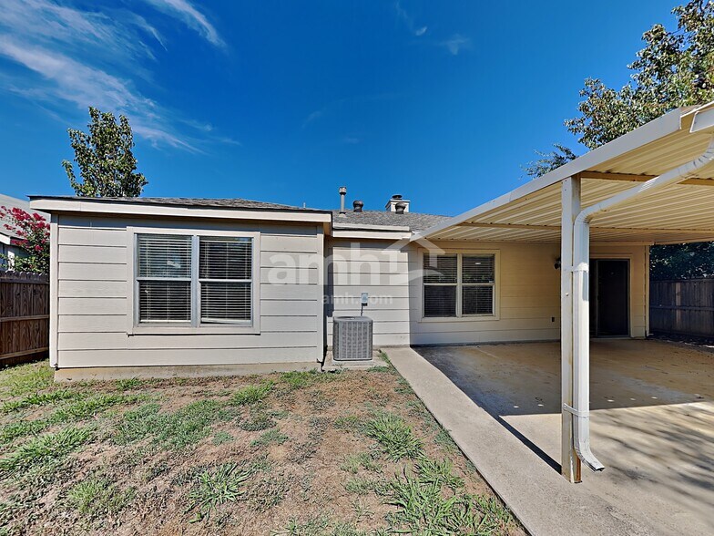 Building Photo - 3245 Bent Creek Dr