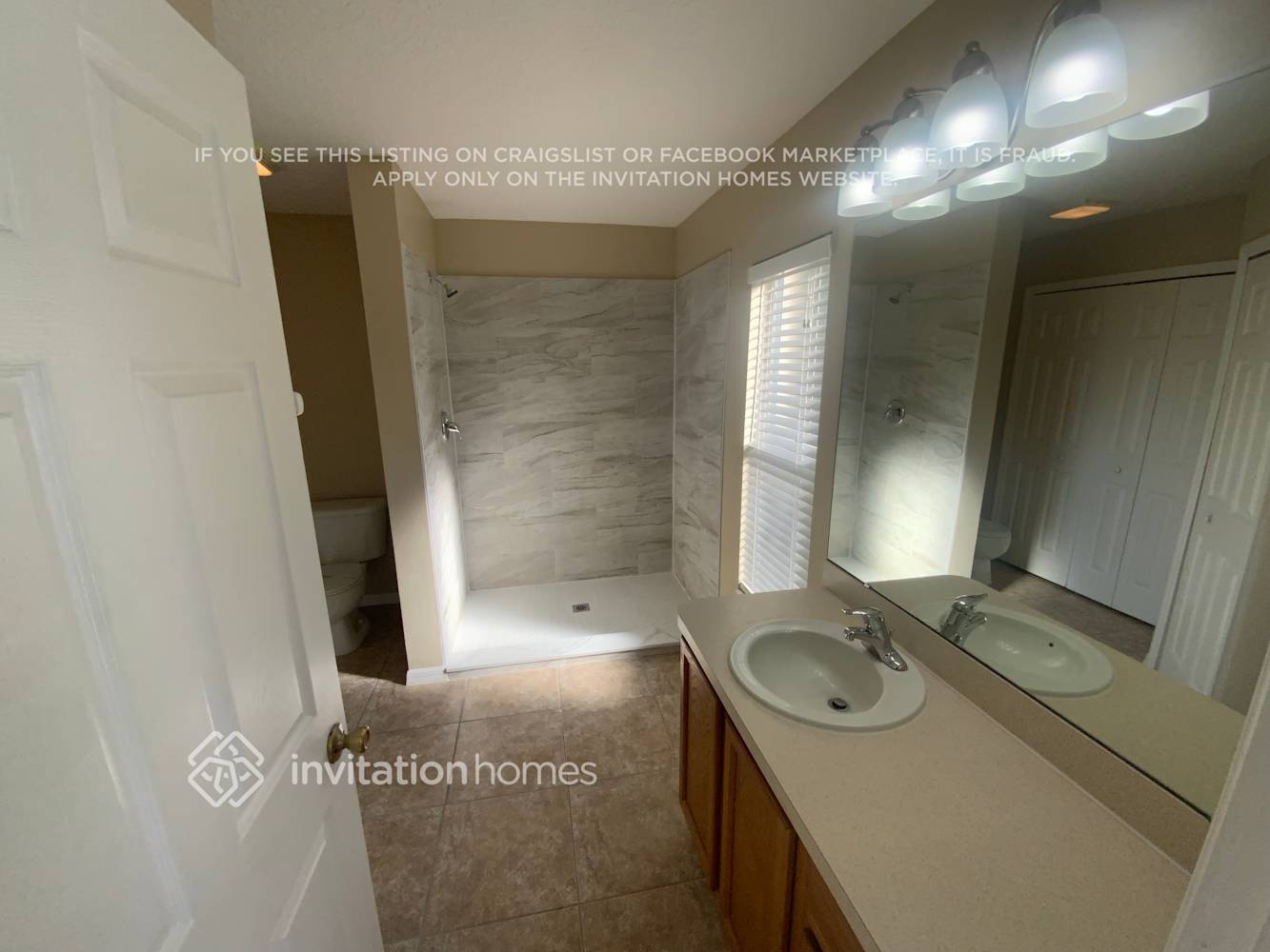 Building Photo - 214 Oak Branch Dr